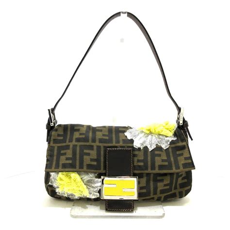 baguette fendi e mama baguette differenze|genuine fendi baguette.